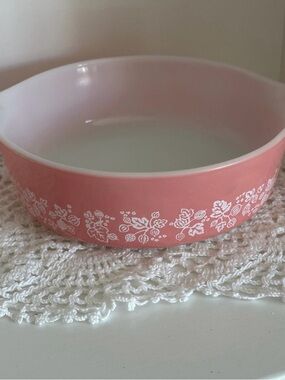 Vintage Pyrex Pink Gooseberry 471 Round Casserole Dish 1 Pint | Kitchen Decor